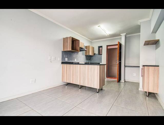 1 BEDROOM APARTMENT FOR SALE IN SEBENZA